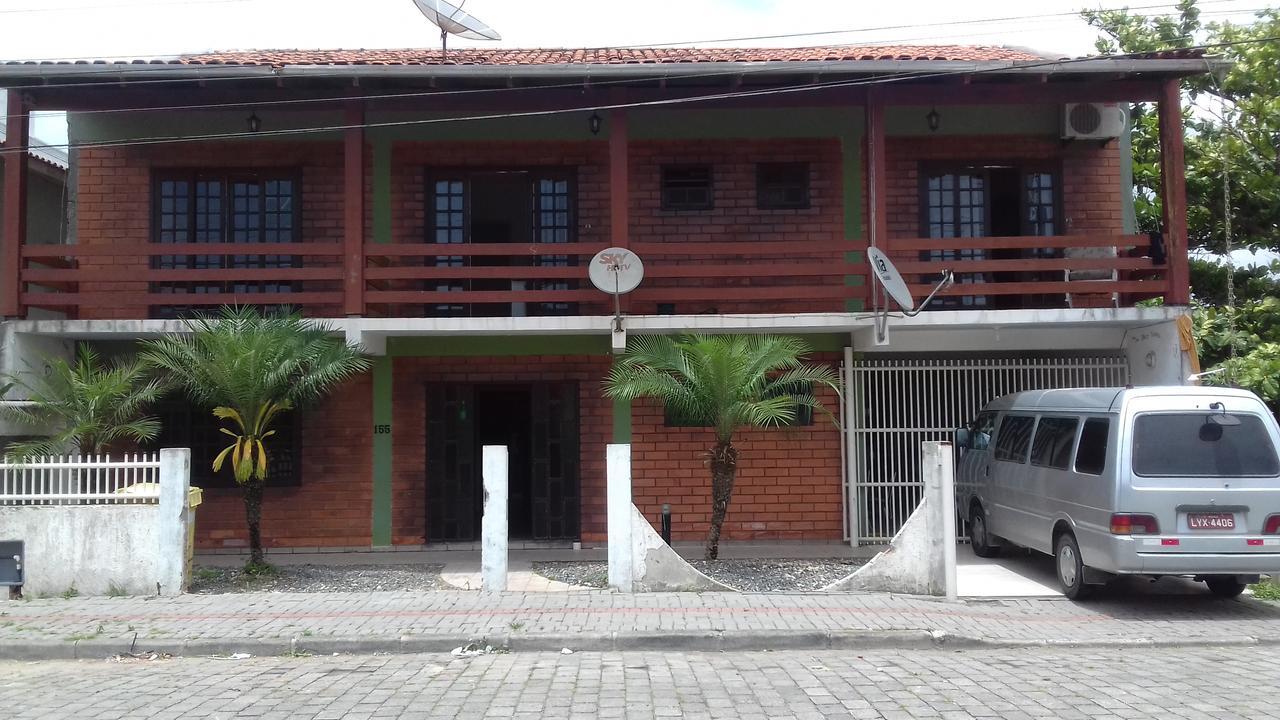 Alojamento de Acomodação e Pequeno-almoço Cama & Cafe Navegantes